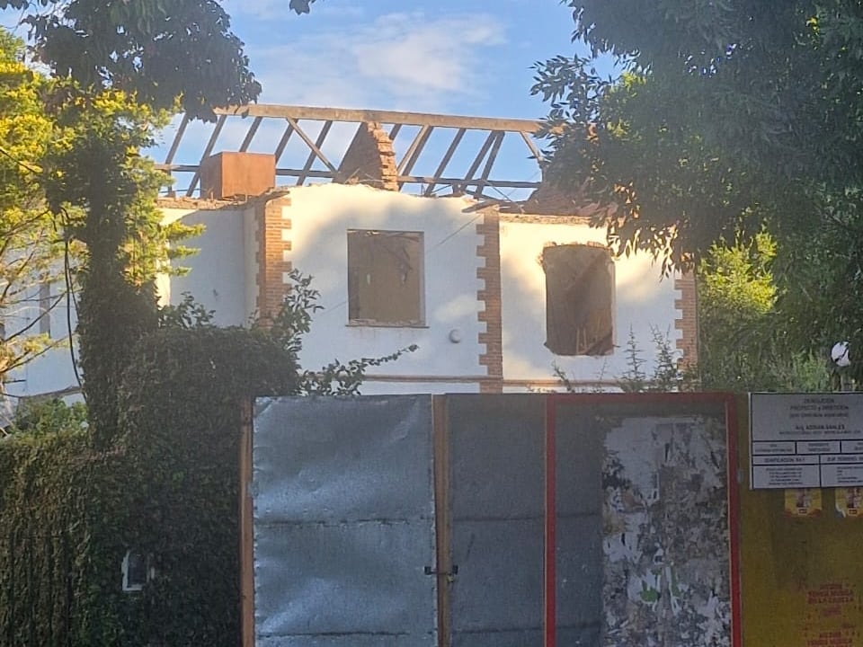 Demuelen una joya del siglo XIX en el barrio inglés: “la casita” del arquitecto que construyó una embajada y fundó un prestigioso colegio