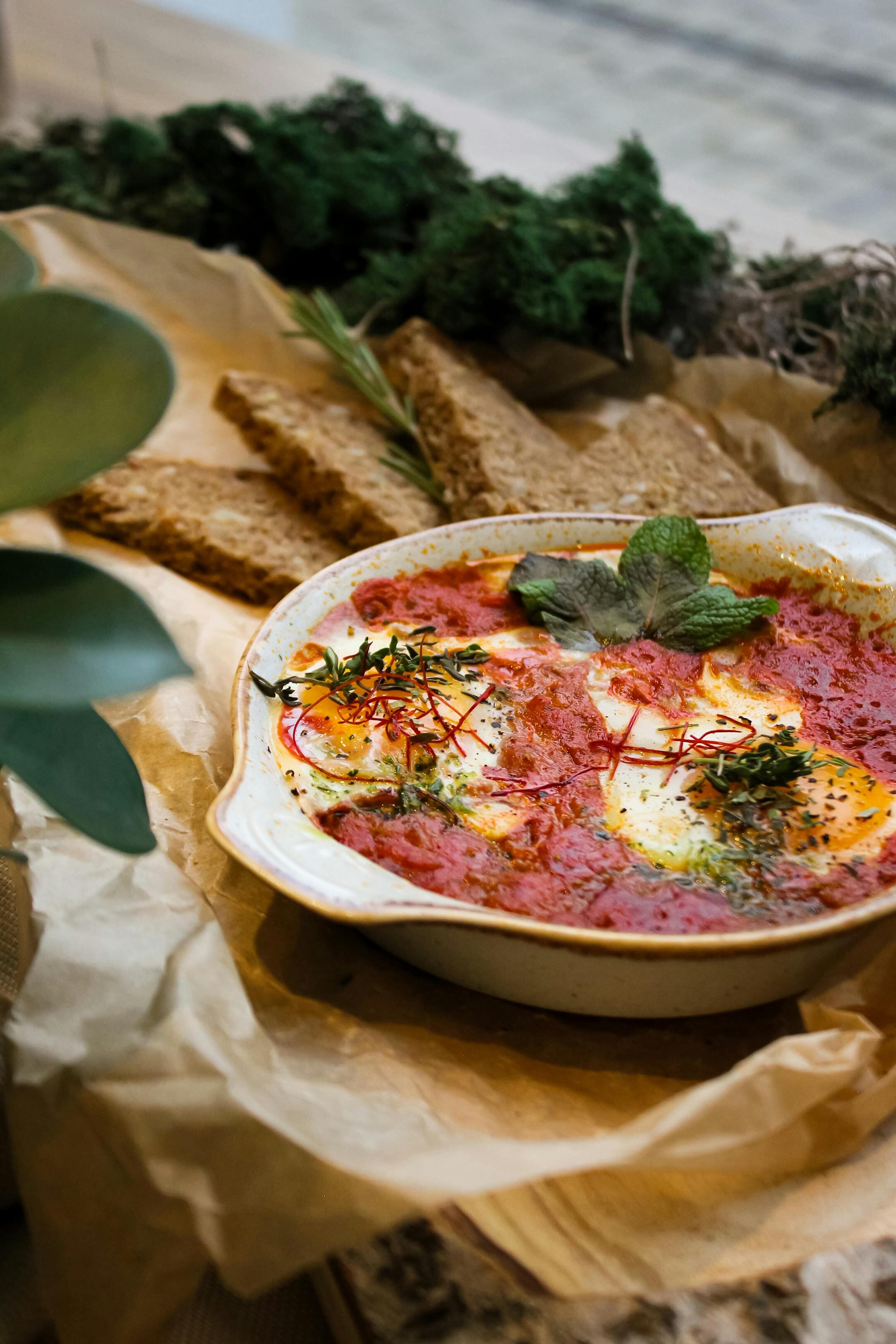 Los huevos al plato son una opción barata y rápida para hacer cuando no disponés de mucho tiempo
