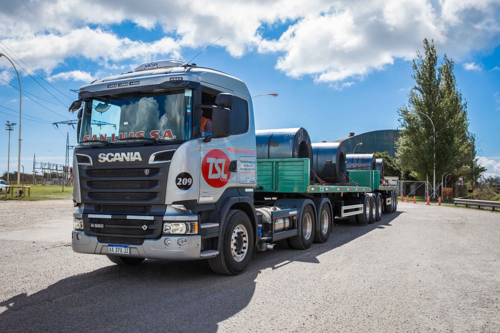 Qué son los bitrenes, el medio de transporte de carga que desreguló el Gobierno