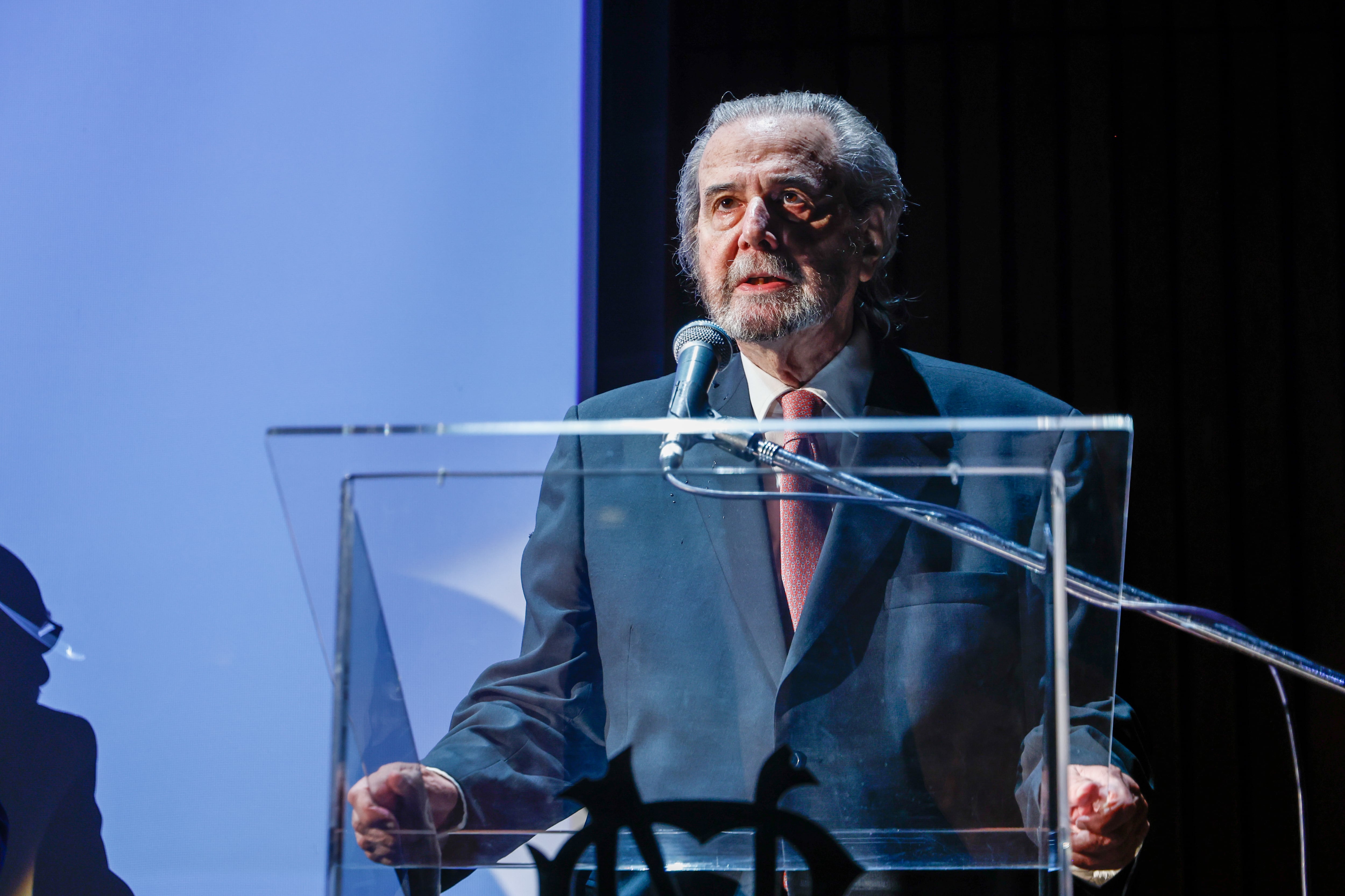El exjuez de la Corte Suprema Juan Carlos Maqueda, al recibir