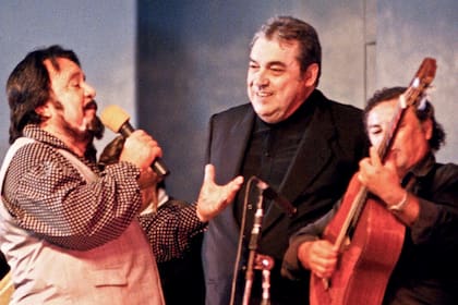 Horacio Guarany con su amigo Alberto Cortez en el festival de Cosquín