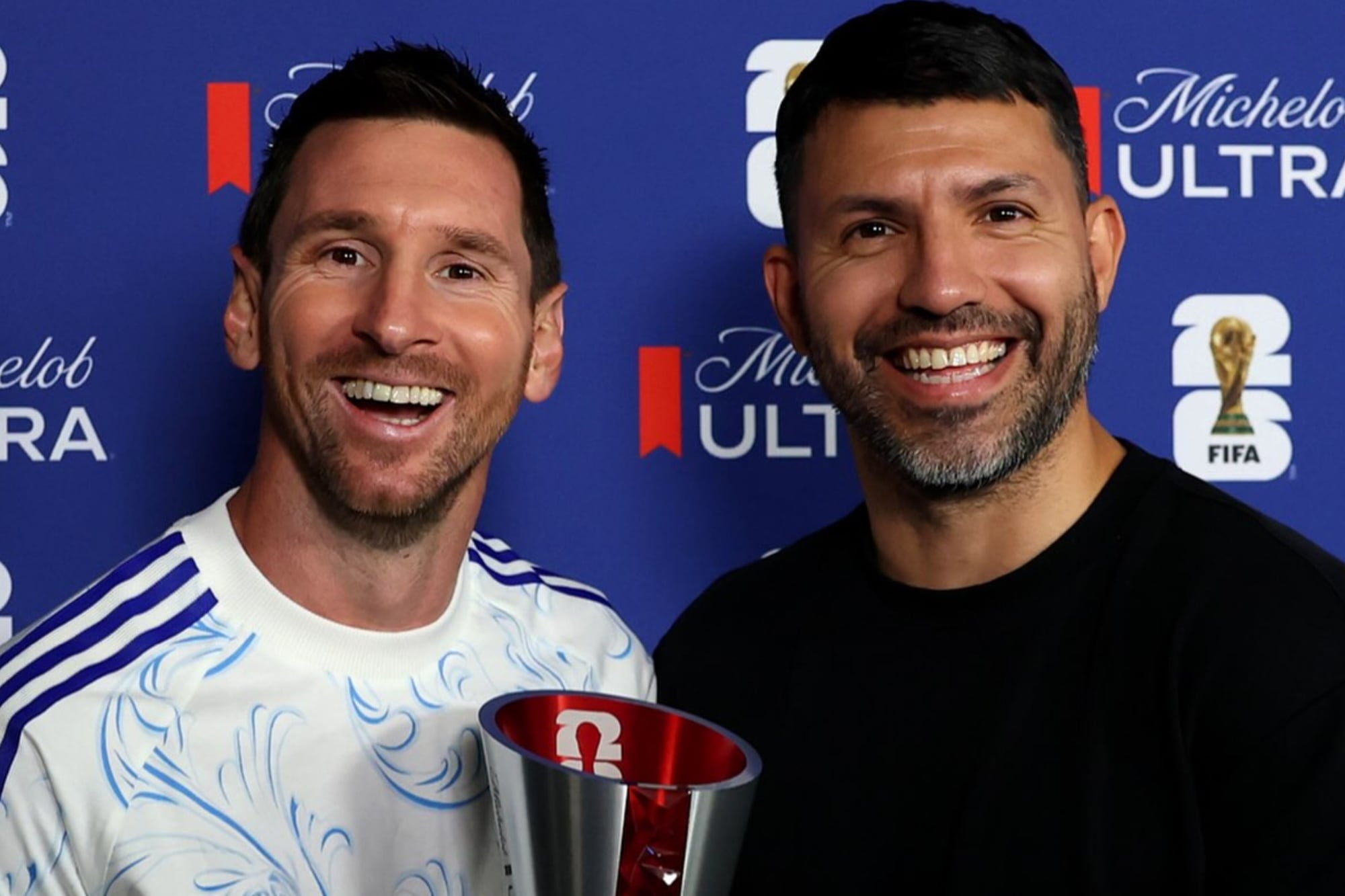 Kun Agüero: “¿Qué hizo Messi para que lo odien tanto?”
