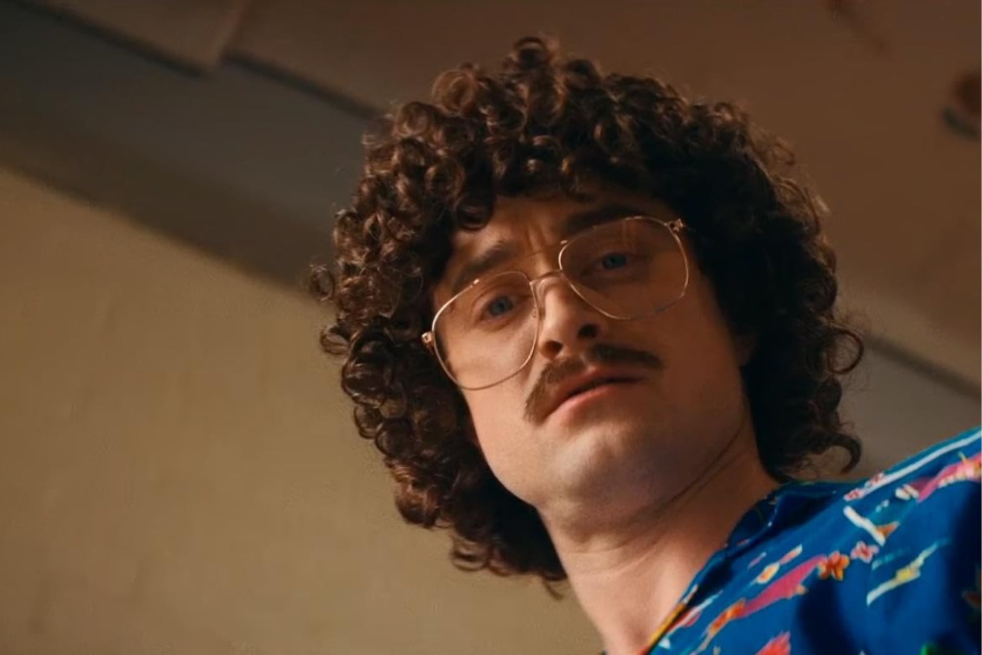 Interpretó a ‘Weird AI’ Yankovic en la película Weird: La historia de Al Yankovic y estuvo nominado al Emmy y al BAFTA