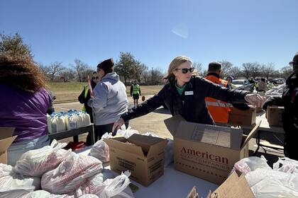 664 mil personas en el norte de Texas enfrentan inseguridad alimentaria, según Feeding America. Las despensas buscan aliviar esta crisis