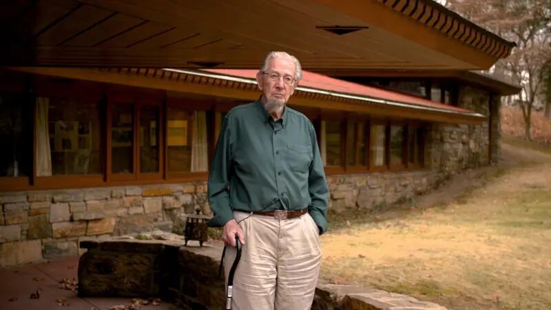 Roland Reisley, de 100 años, es el único sobreviviente del grupo original que se asentó en Usonia, NY