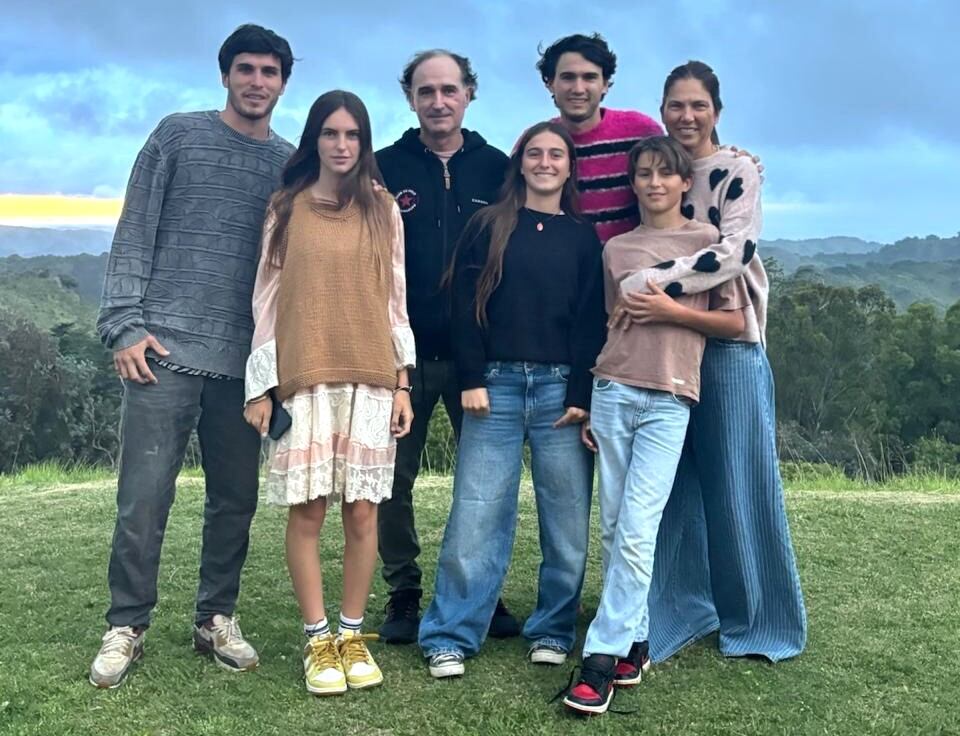 Pepe Heguy en familia: Antonio, Amalia, Ambar, Silvestre, Jacinto y Paula
