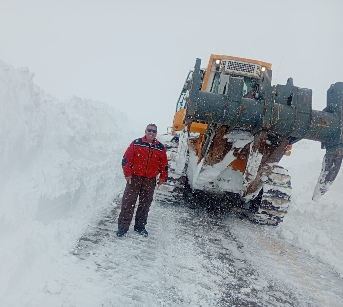 Las condiciones climáticas mendocinas son extremas en la ruta 7 camino a Chile, cerca de las Cuevas