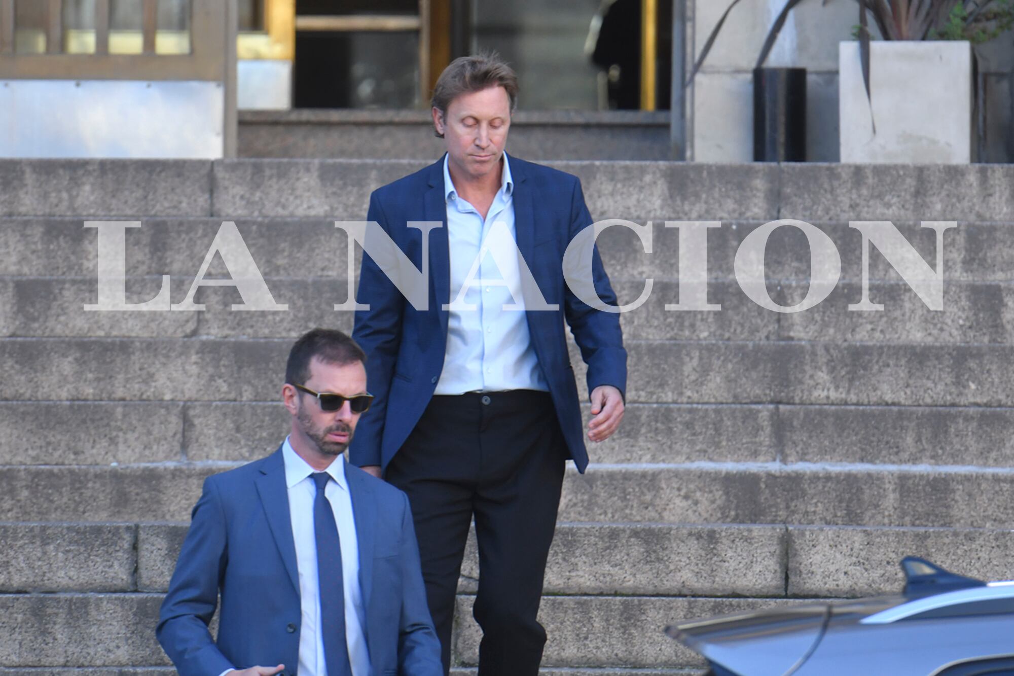 Jonathan Kovalivker saliendo de Comodoro Py