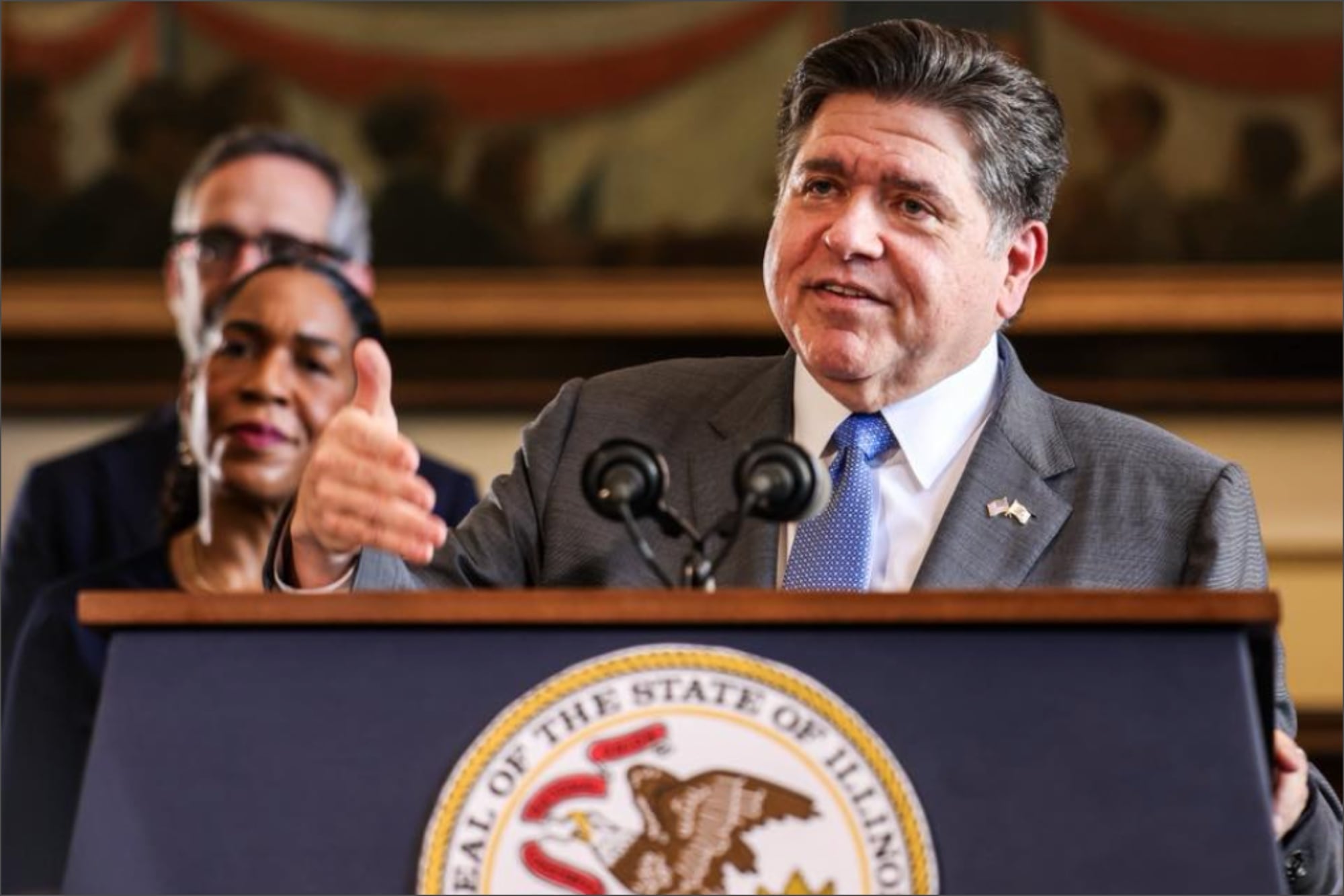 Pritzker lo anunció: cierran un parque estatal en Illinois por la presencia de una especie vegetal invasora