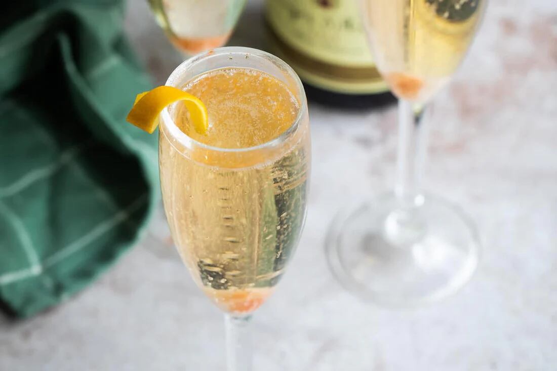 Los espumantes elaborados por método Charmat decaen con el tiempo en botella; lo elaborados mediante método clásico pueden evolucionar