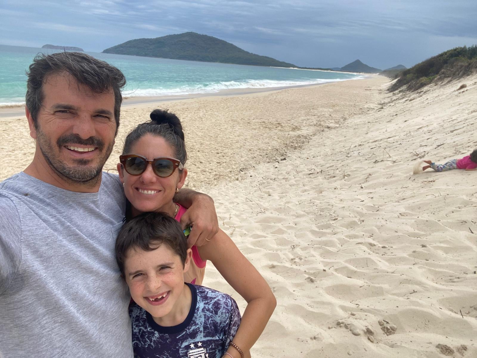 “Pero emigrar también implica aceptar que no todo es perfecto. Cuando volvimos a Australia por segunda vez, ya éramos profesionales con mucha experiencia y una familia de cinco