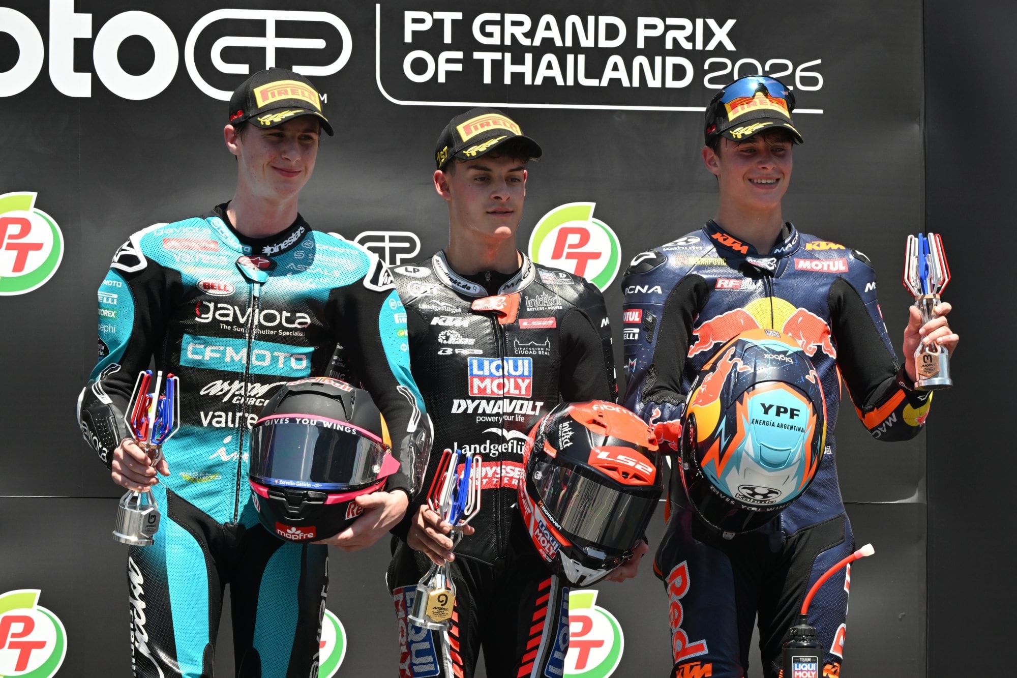 La increíble definición de Moto3 que tuvo a Valentín Perrone como protagonista de una maniobra magnífica