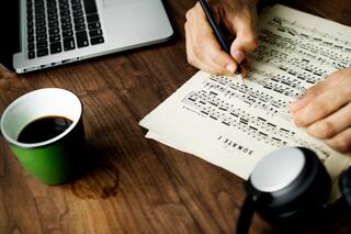 Oírla, verla, sentirla... así cambia la música gracias a la tecnología