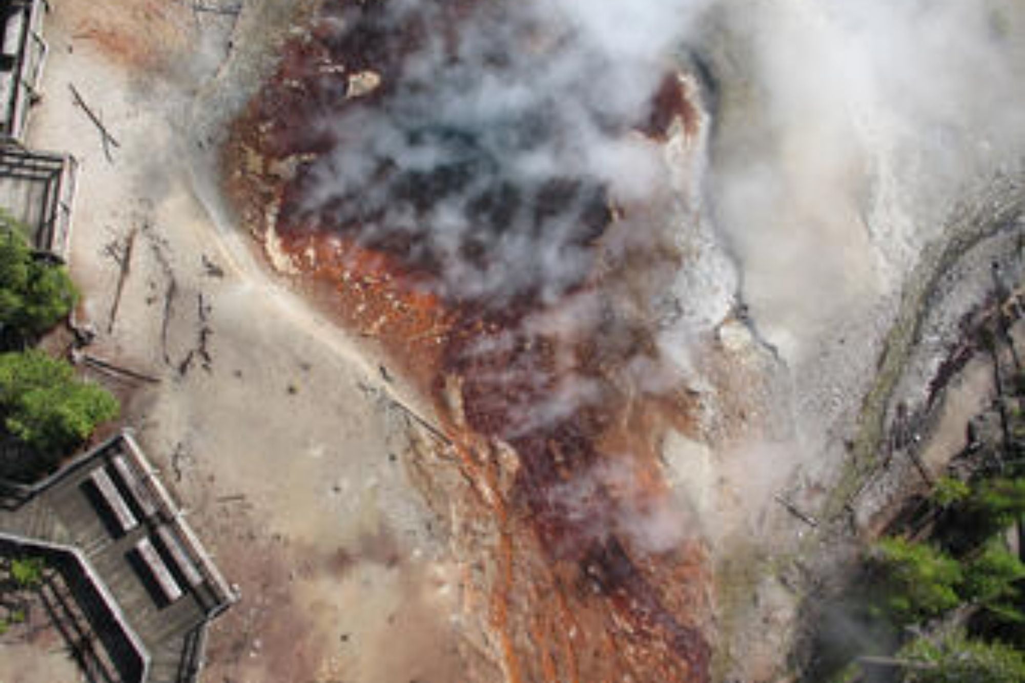 La primera erupción ocurrió el siete de febrero