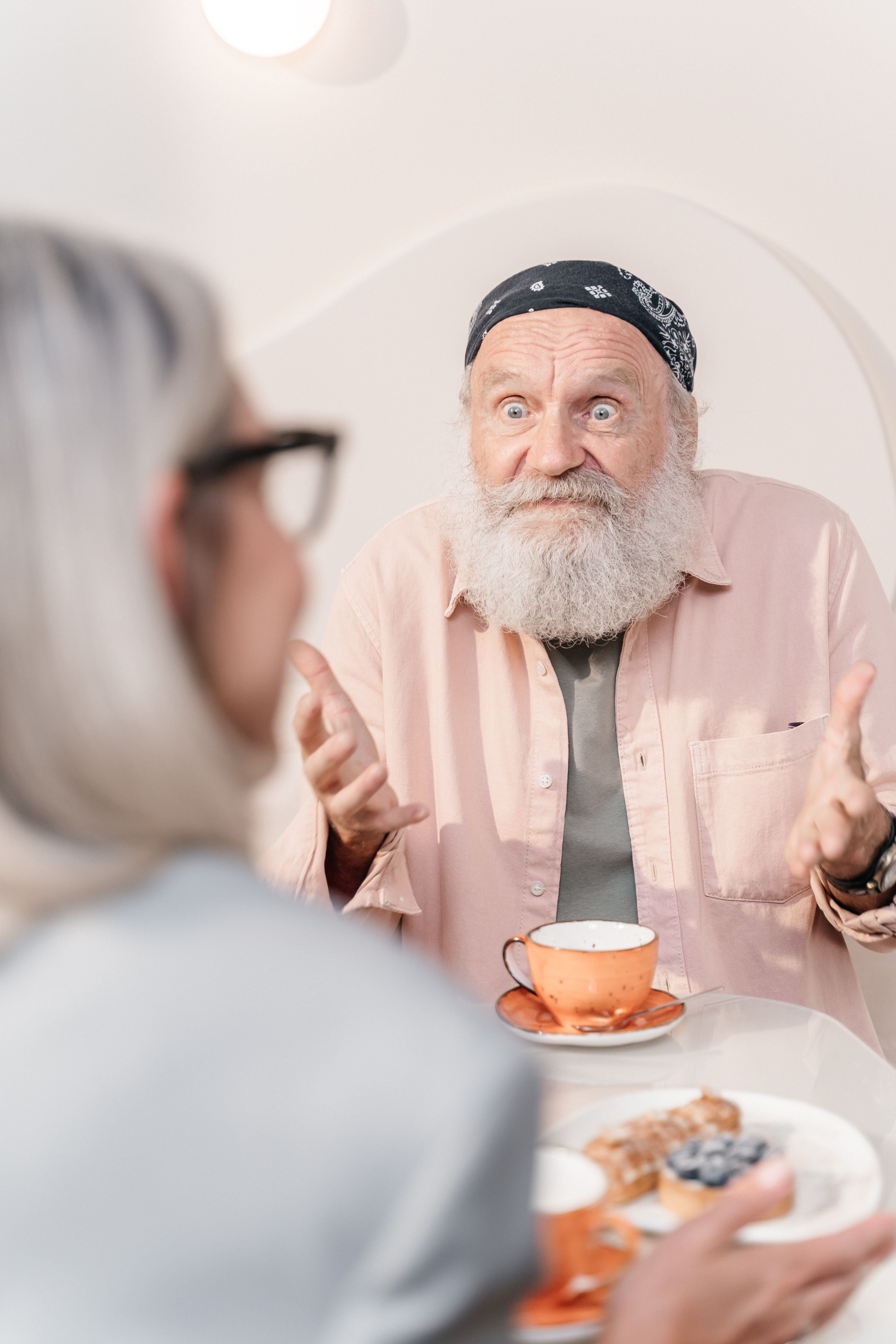 Con el avance de la edad el enojo se vio disminuído