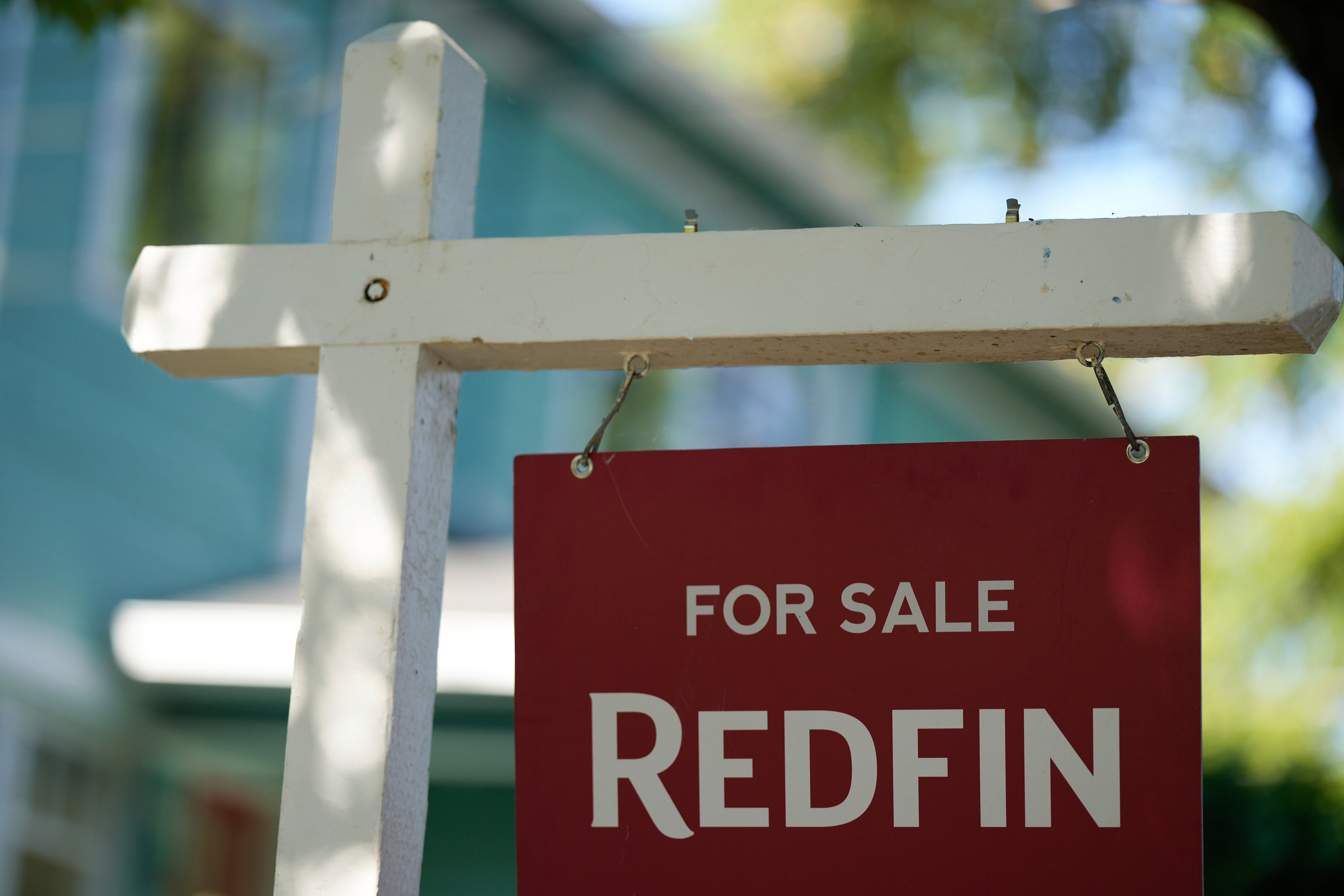 Redfin elaboró un reporte sobre el uso de efectivo en el mercado inmobiliario durante diciembre del 2025