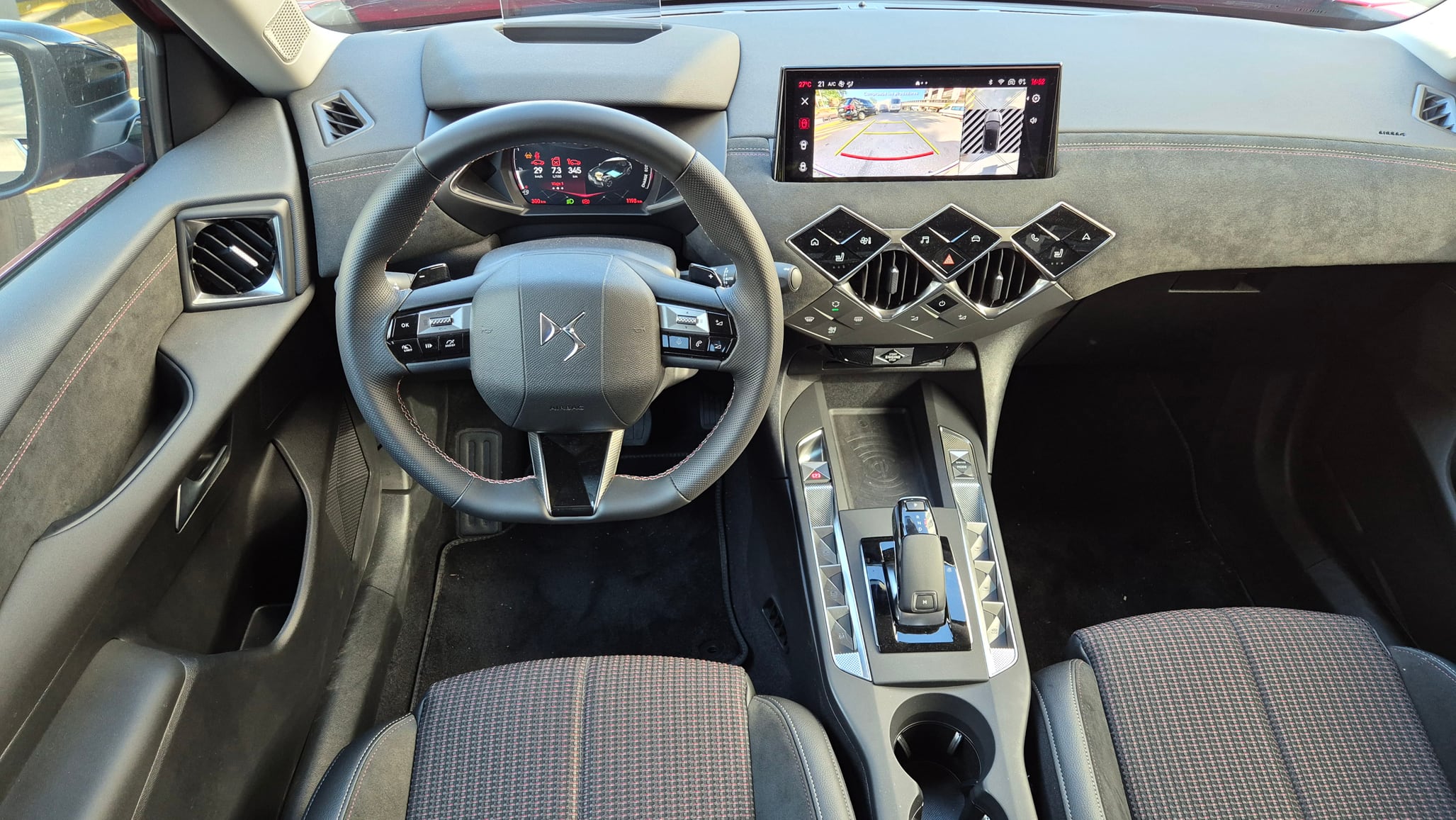 El SUV híbrido que busca destacar por el diseño y dominar su segmento en la Argentina 6 Más equipamiento para el DS 3 Hybrid