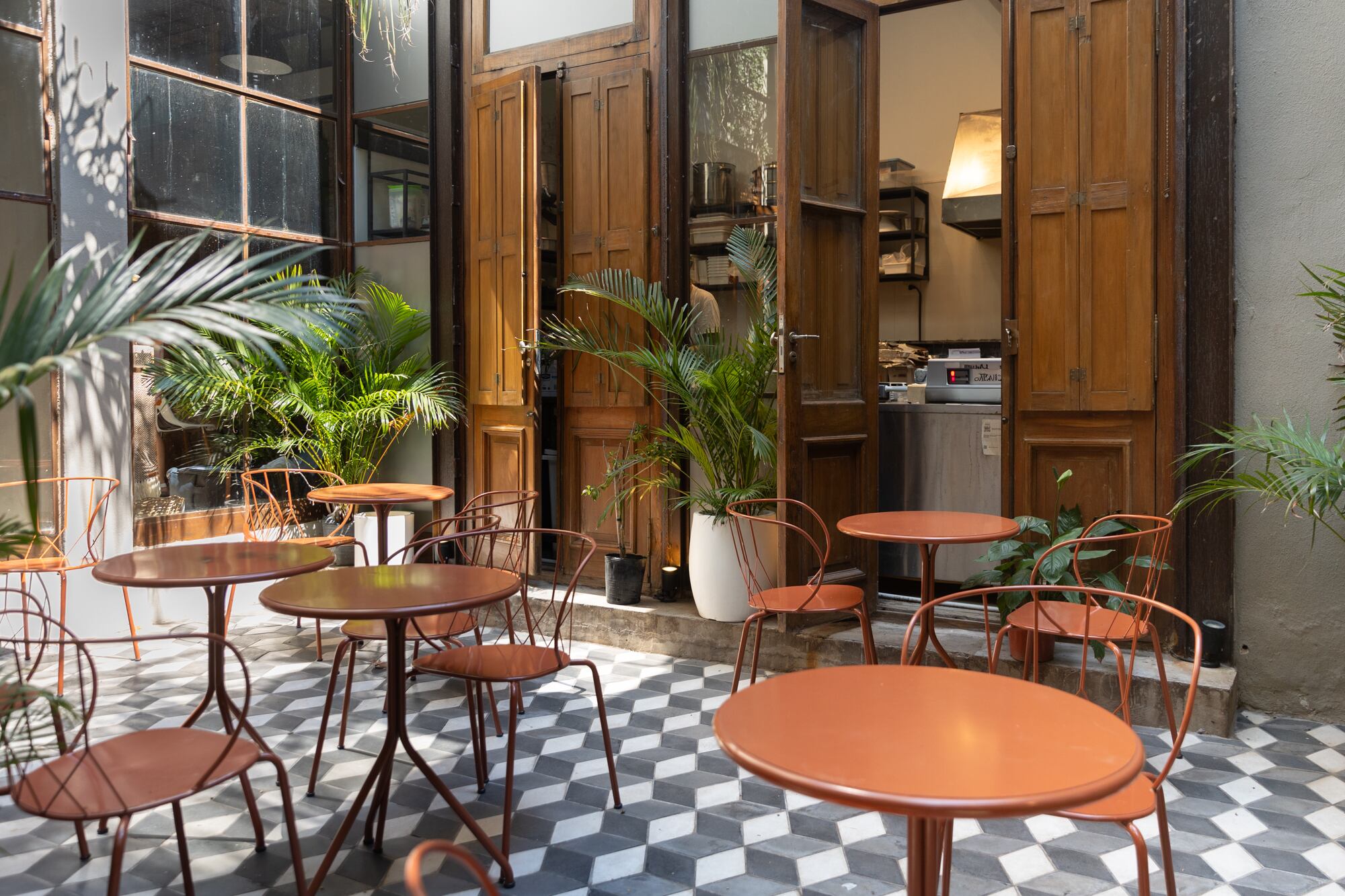 El patio de Casa Tsuji.