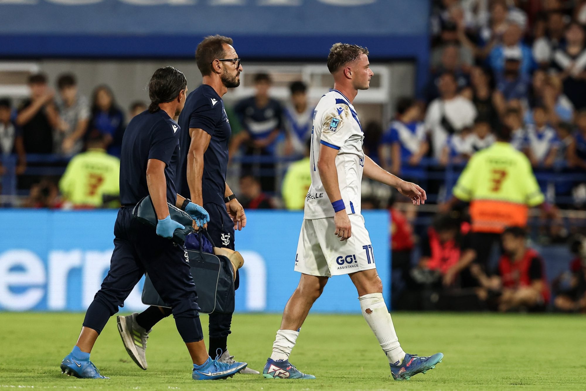 Pellegrini dejó la cancha por una molestia