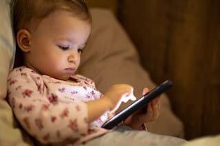 Pantallas y primera infancia: cómo pueden “apagar” un cerebro en desarrollo