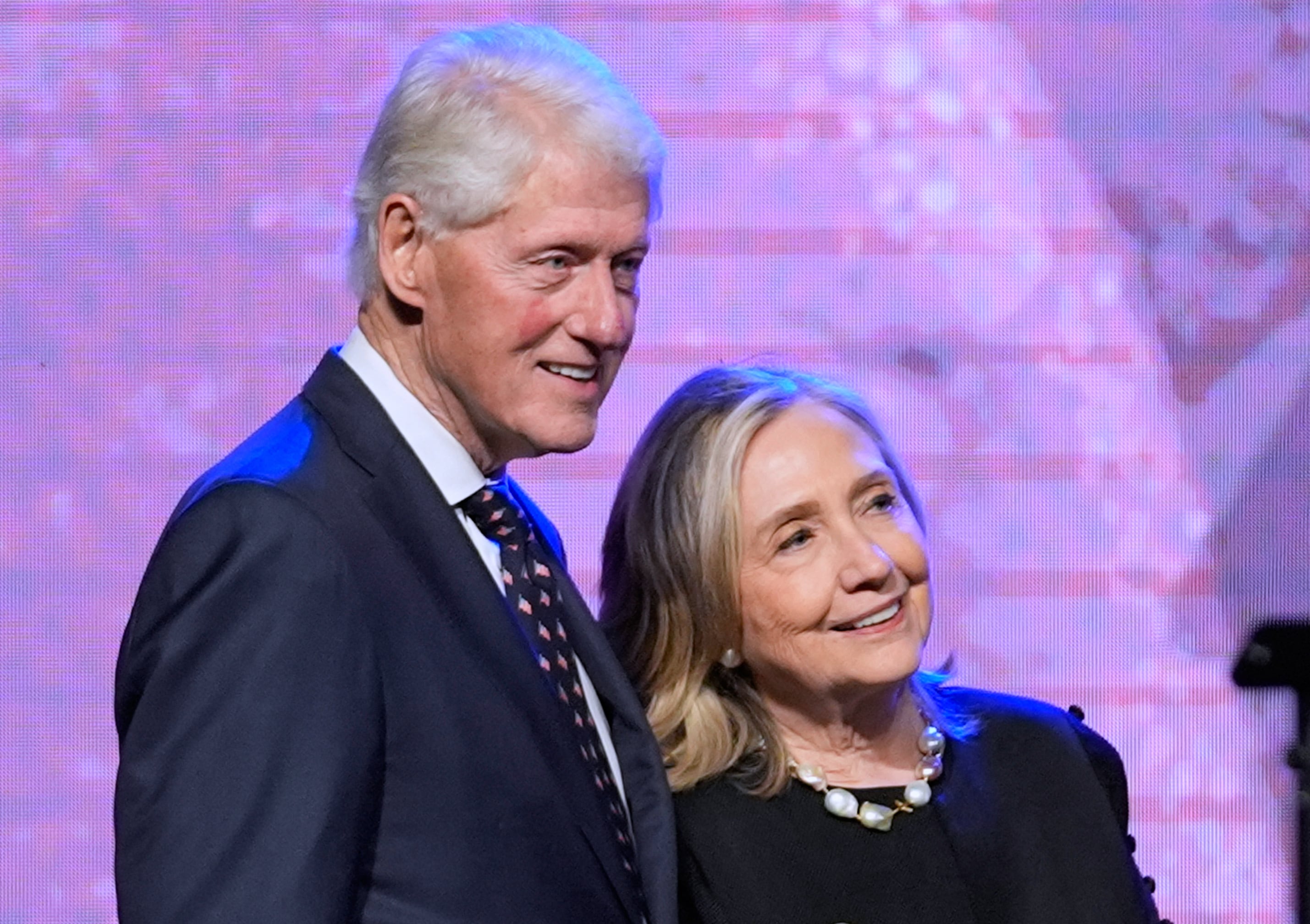 Expectativa en EE.UU.: los Clinton testifican ante un comité del Congreso por el caso Epstein
