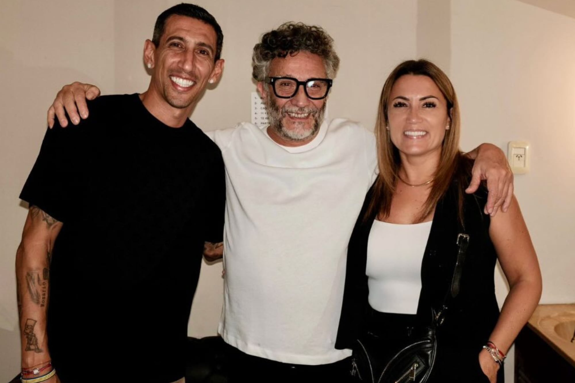 Ángel Di María asistió al show sinfónico de Fito Páez en Rosario y recibió la ovación del público