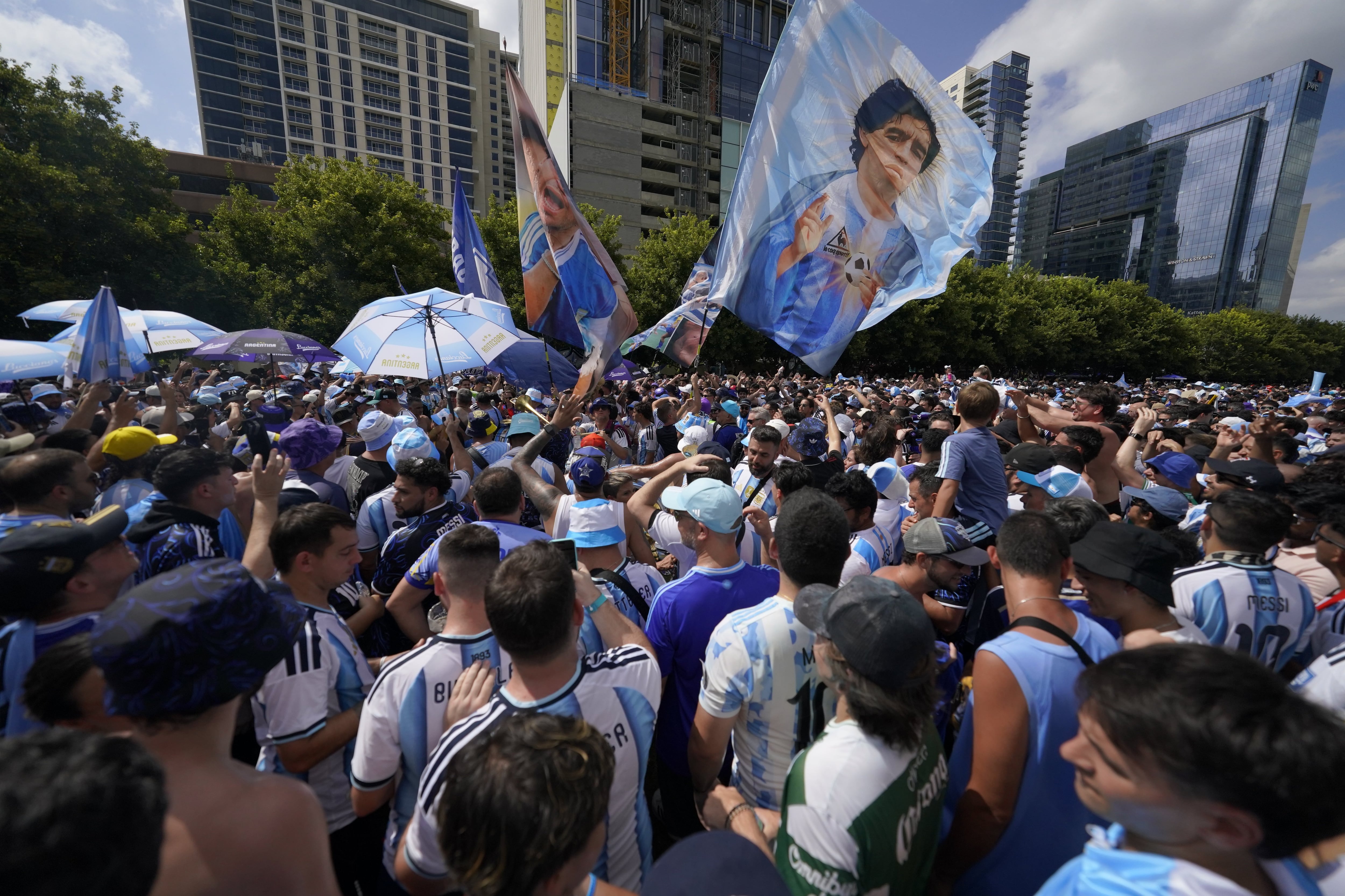 Mundial 2026: miles de argentinos desafían el calor en Dallas para alentar a la selección