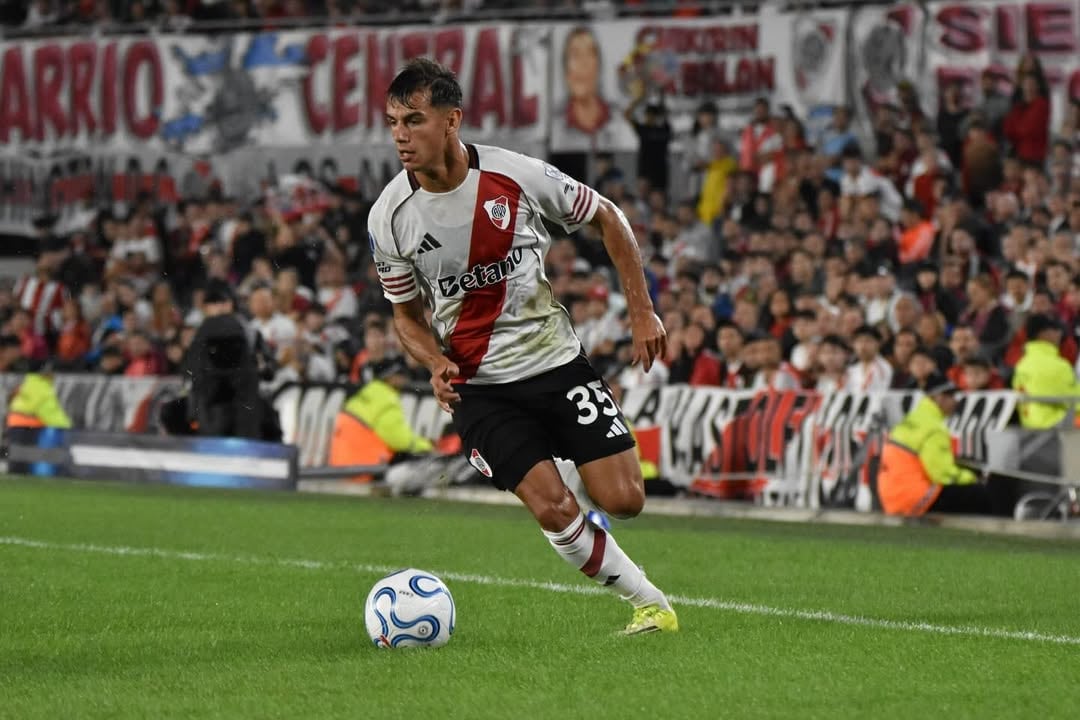 River vs. Belgrano hoy: horario y cómo ver en vivo la final del Torneo Apertura 2026 6 Joaquín Freitas hace dupla ofensiva en River con Facundo Colidio en la final con Belgrano