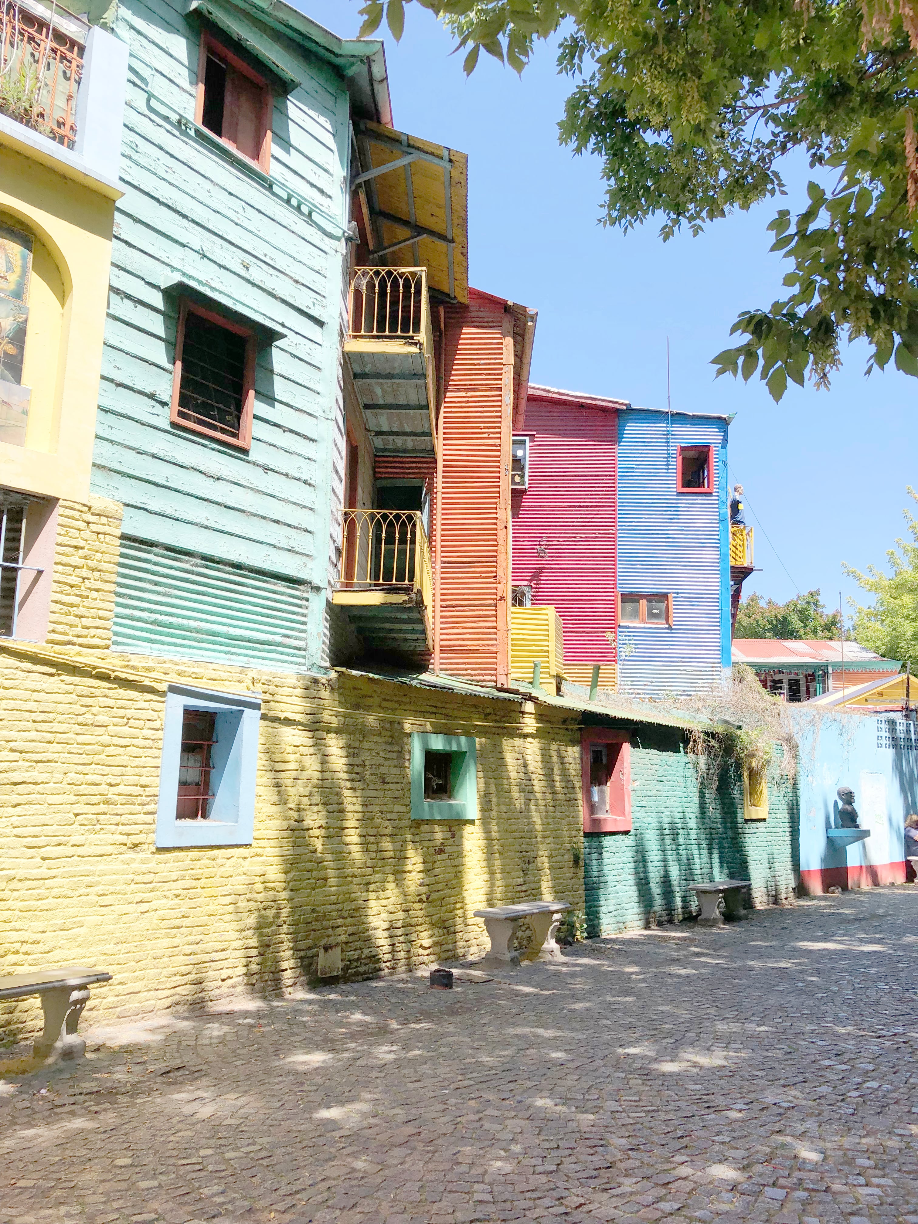 Buenos Aires después de Rosas: La aldea que se transformó en un pueblo con aires europeos 11 El barrio de La Boca nació con el asentamiento de los primeros italianos del norte que llegaron al país y se establecieron en los alrededores del Riachuelo.
