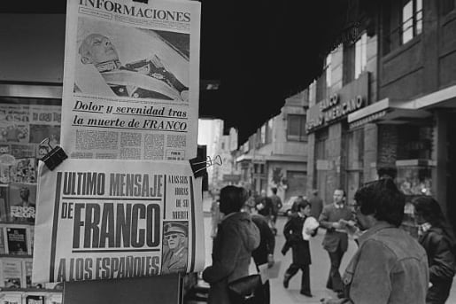 El 20 de noviembre de 1975 el presidente de Gobierno español, Carlos Arias Navarro, informó a los ciudadanos la muerte de Francisco Franco