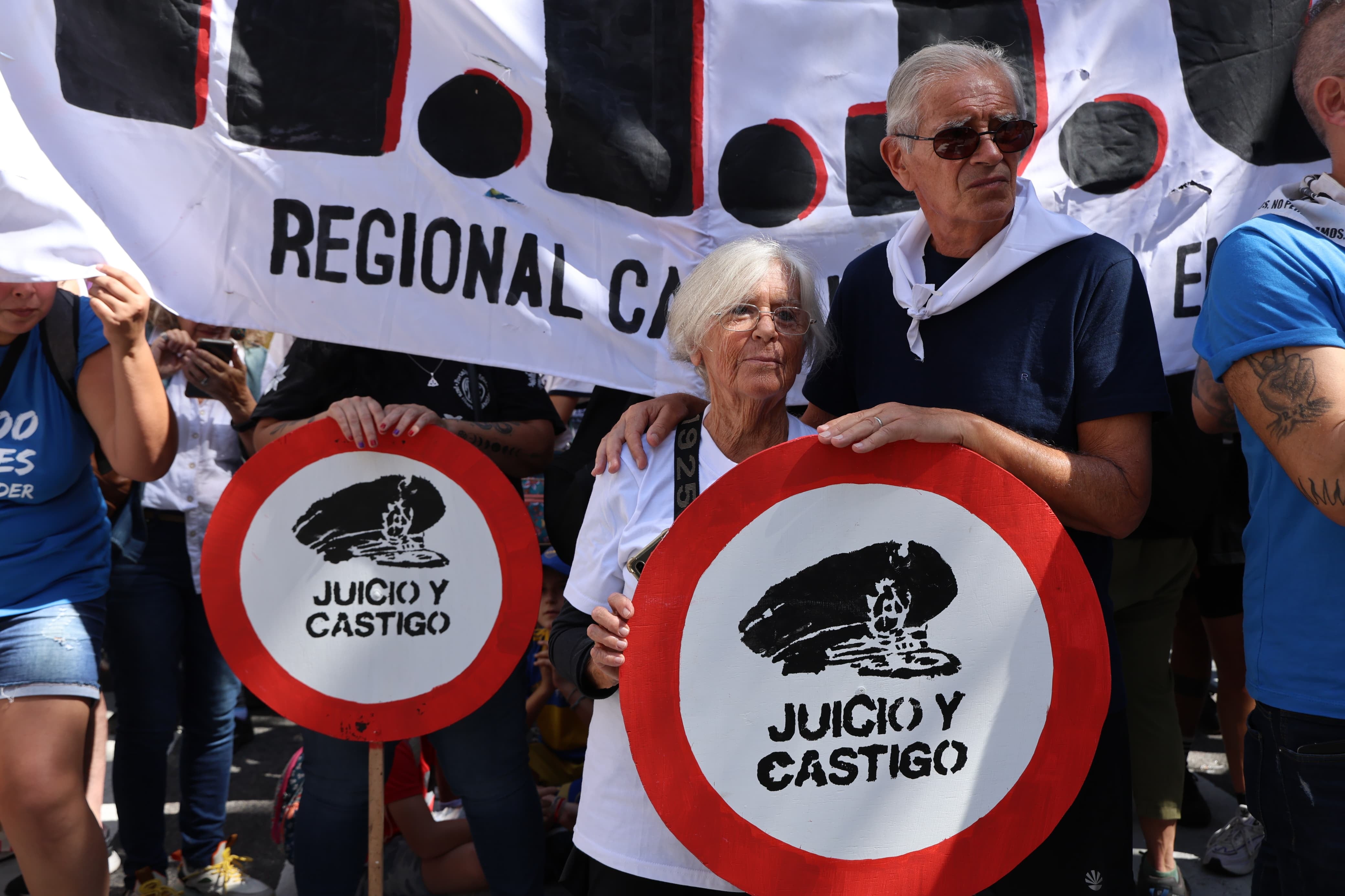 Las consignas de cada año en las marchas por la Memoria, Verdad y Justicia