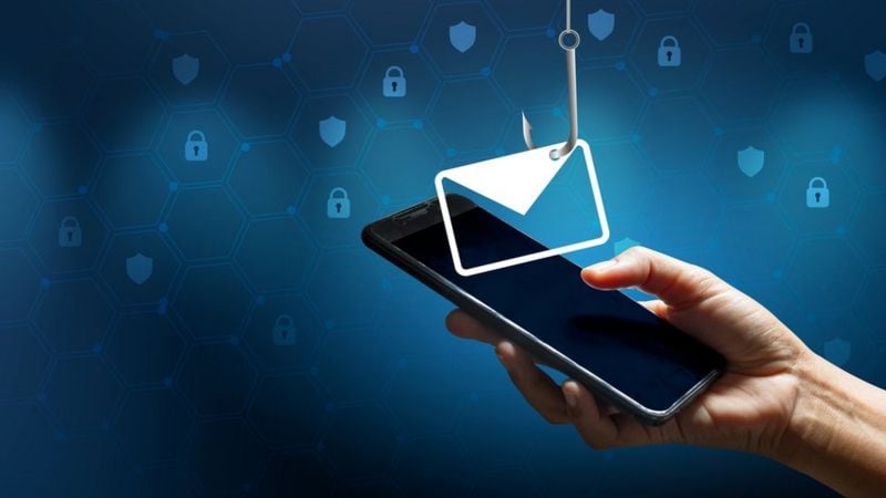 El uso de bots para estafas es cada vez más común y se puede detectar con IA