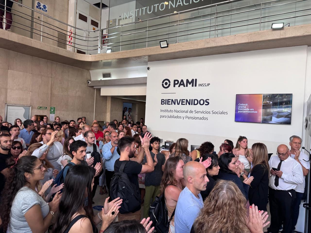 Despidos en el Pami. Se estima que echaron a 250 empleados.