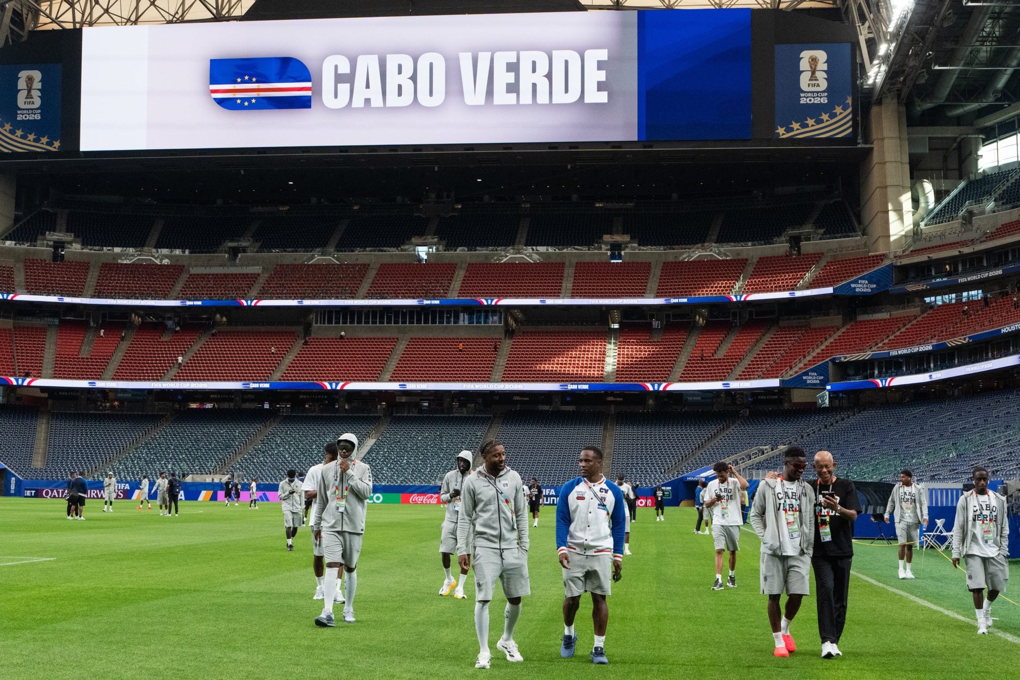 Los jugadores reconocieron la cancha en la que buscarán hacer historia (ce)
