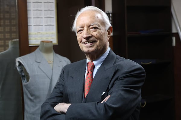 Mi secreto de longevidad: el sastre que a los 92 años trabaja con pasión y disfruta de su autonomía