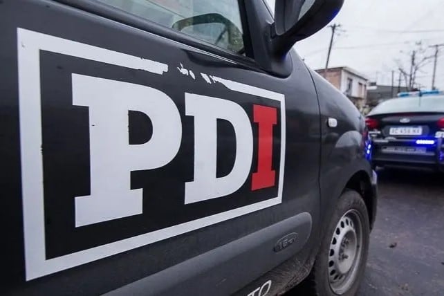Un oficial y una suboficial de policía que acaba de ser madre fueron detenidos por filtrar información a narcos