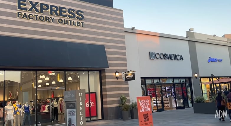 El outlet Las Americas es el más cercano a la frontera de EE.UU. con México y tiene diferentes marcas con 50% de descuento o más (YouTube/Arturo Del Mar)