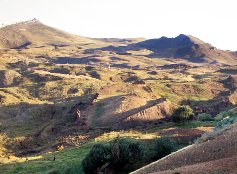 El hallazgo de 5000 años que podría ser la verdadera Arca de Noé 6 La formación Durupinar es una estructura rocosa que se formó hace miles de años y que tiene forma de barco. Algunos creyentes la consideran el Arca de Noé fosilizada