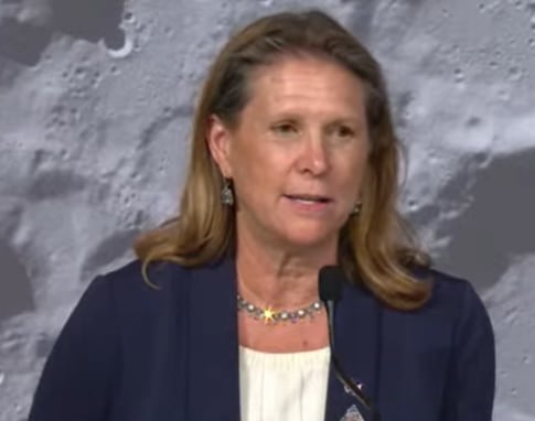 Glaze dejó abierta la posibilidad de un alunizaje en 2028