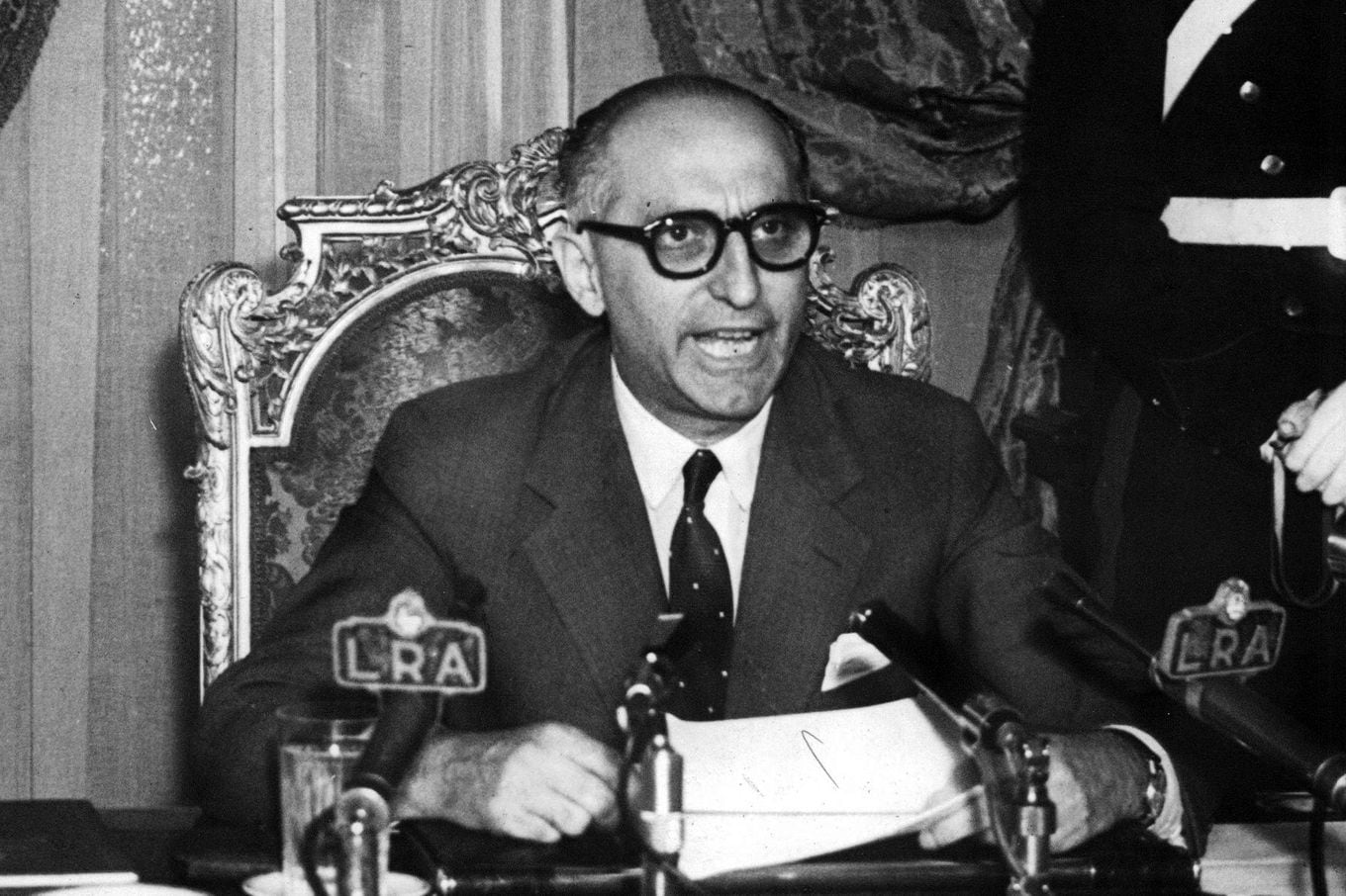 Arturo Frondizi, presidente entre 1958 y 1962, reglamentó un decreto de fomento a la marina mercante el 12 de septiembre de 1961