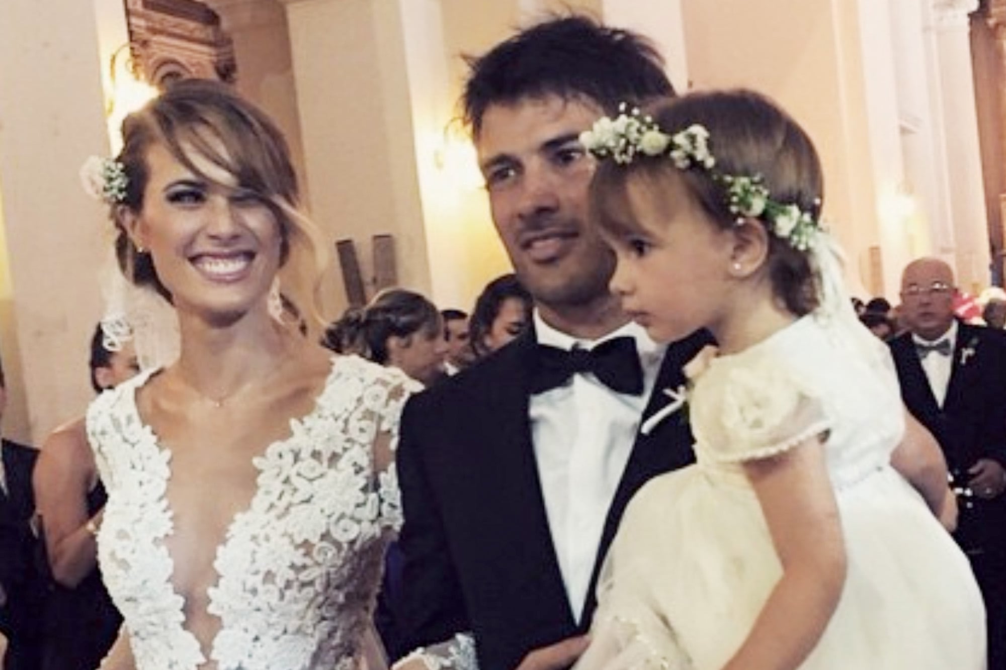 Chechu y Darío se conocieron en 2011 y dos años después fueron padres de Lupe, mientras vivían en Niza, Francia. En 2014 se casaron en una romántica ceremonia celebrada en San Nicolás, ciudad natal de la periodista