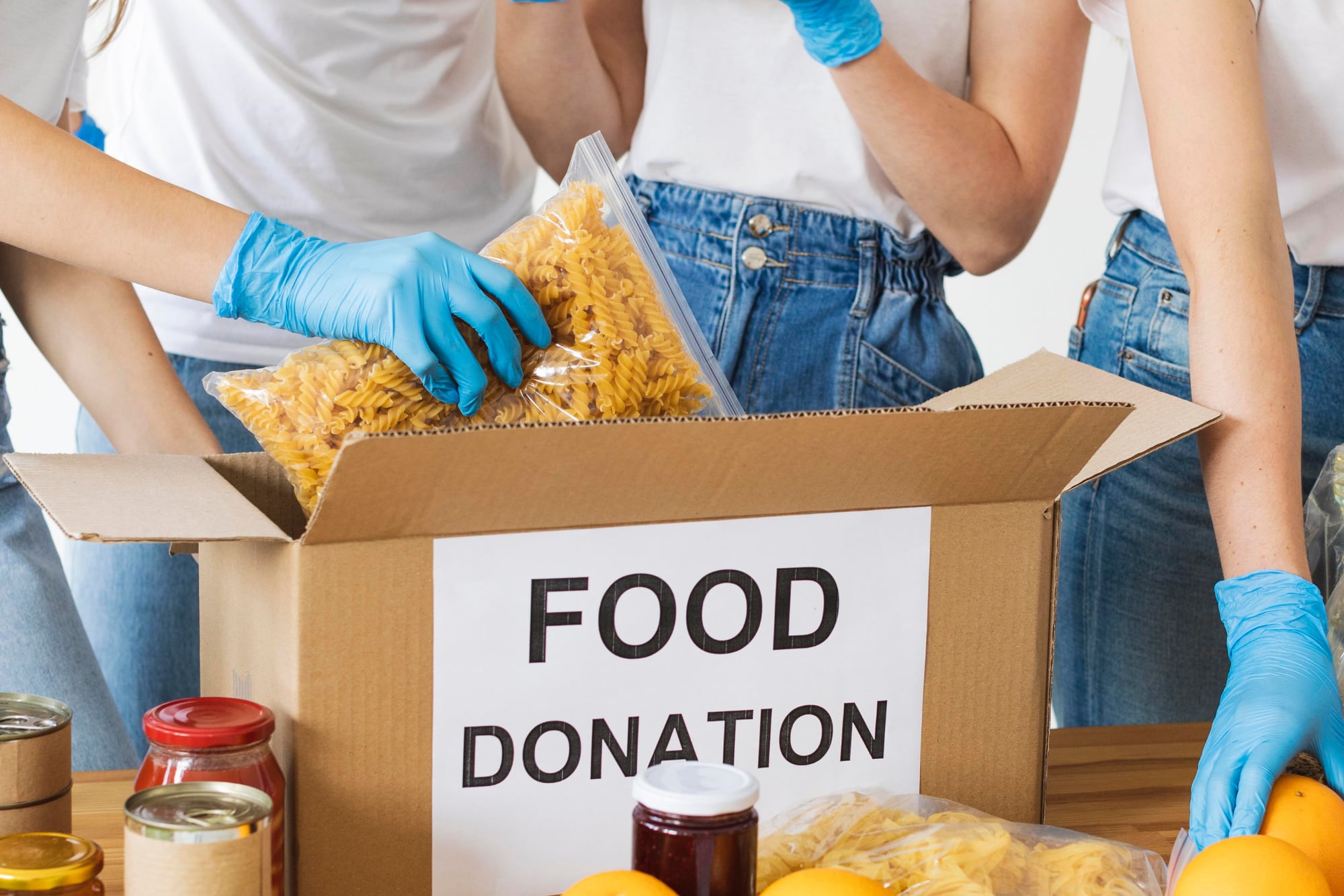 Los centros forman parte de la red del Greater Chicago Food Depository, que articula la distribución de alimentos