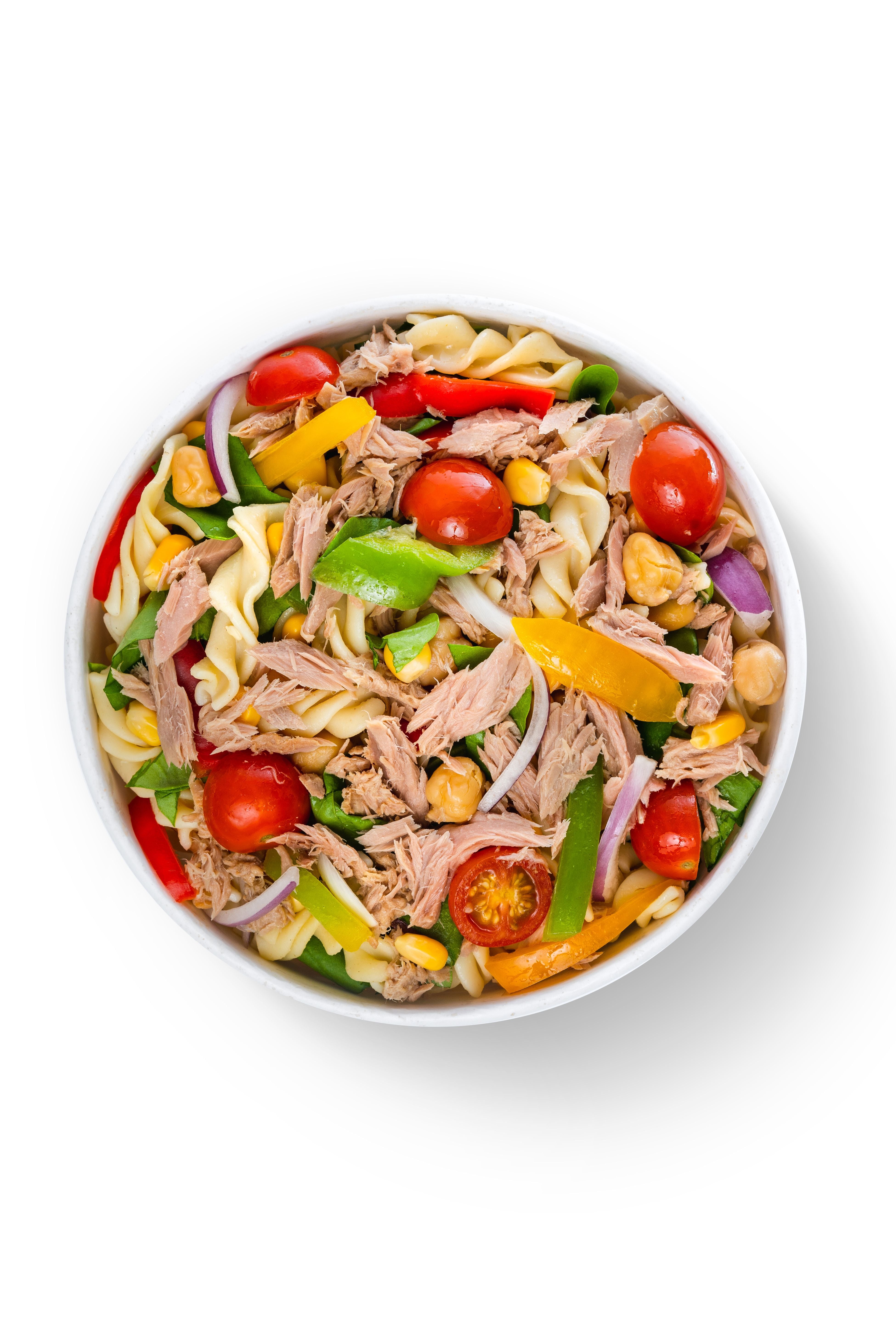 El atún en aceite es ideal para combinarlo en ensaladas