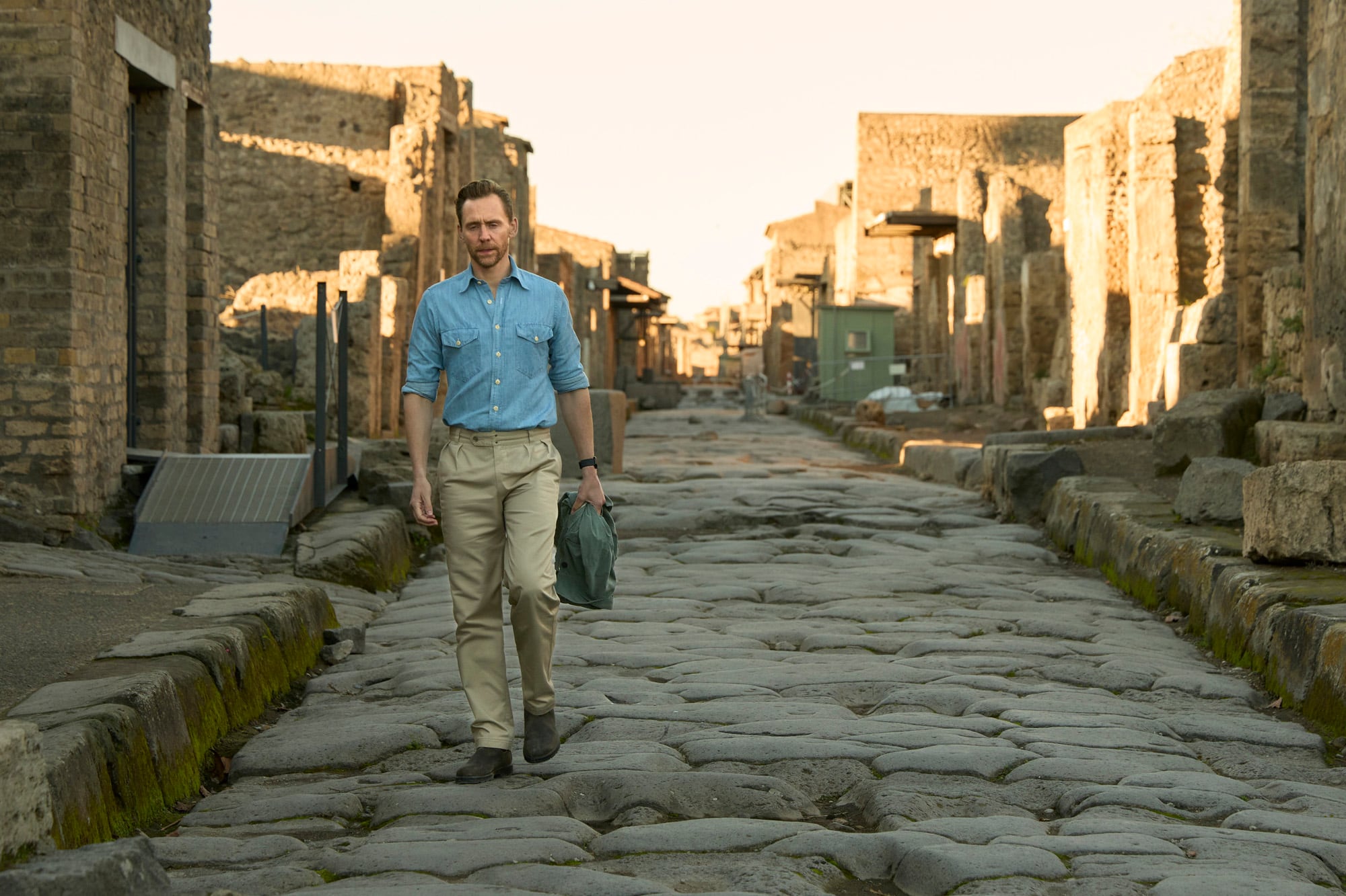 Tom Hiddleston y la serie que cambia mucho de lo que creíamos saber acerca de la destrucción de Pompeya 9 Tom Hiddleston y la serie que cambia mucho de lo que creíamos saber acerca de la destrucción de Pompeya imagen-8