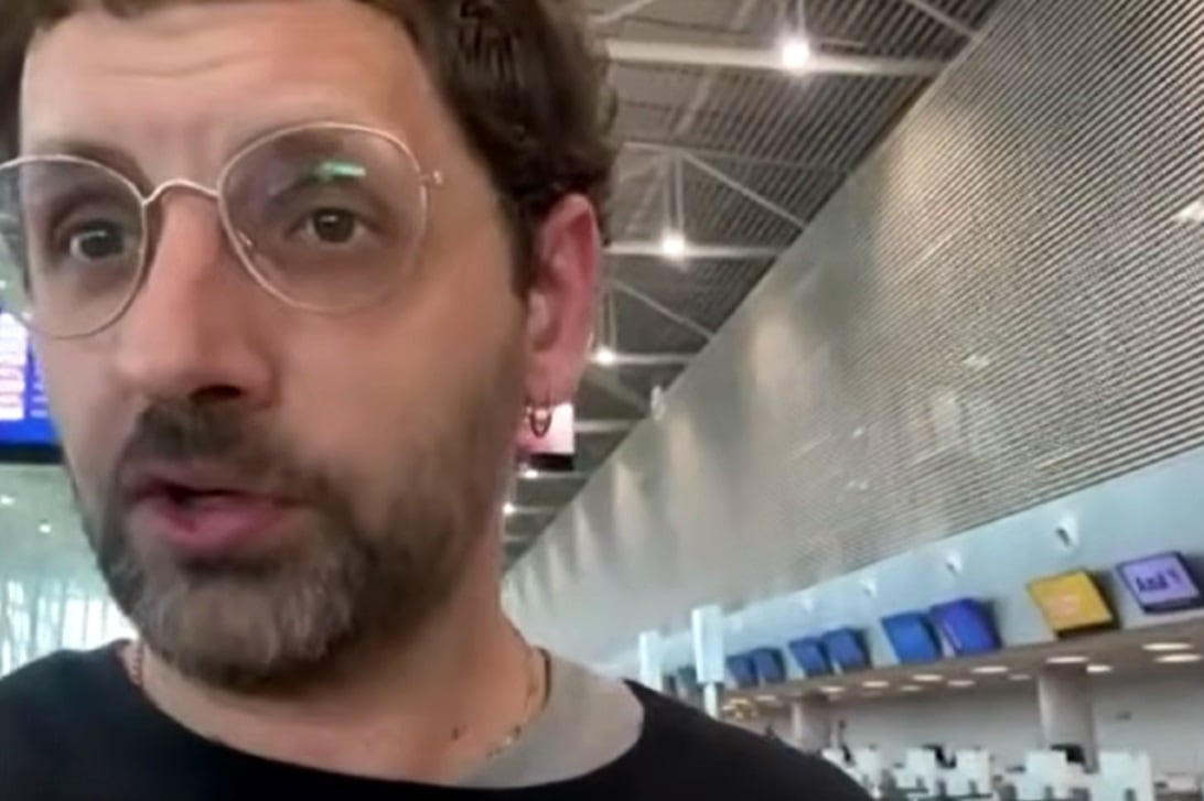 Denis, uno de los pasajeros varados en el Aeropuerto de Natal, en Brasil