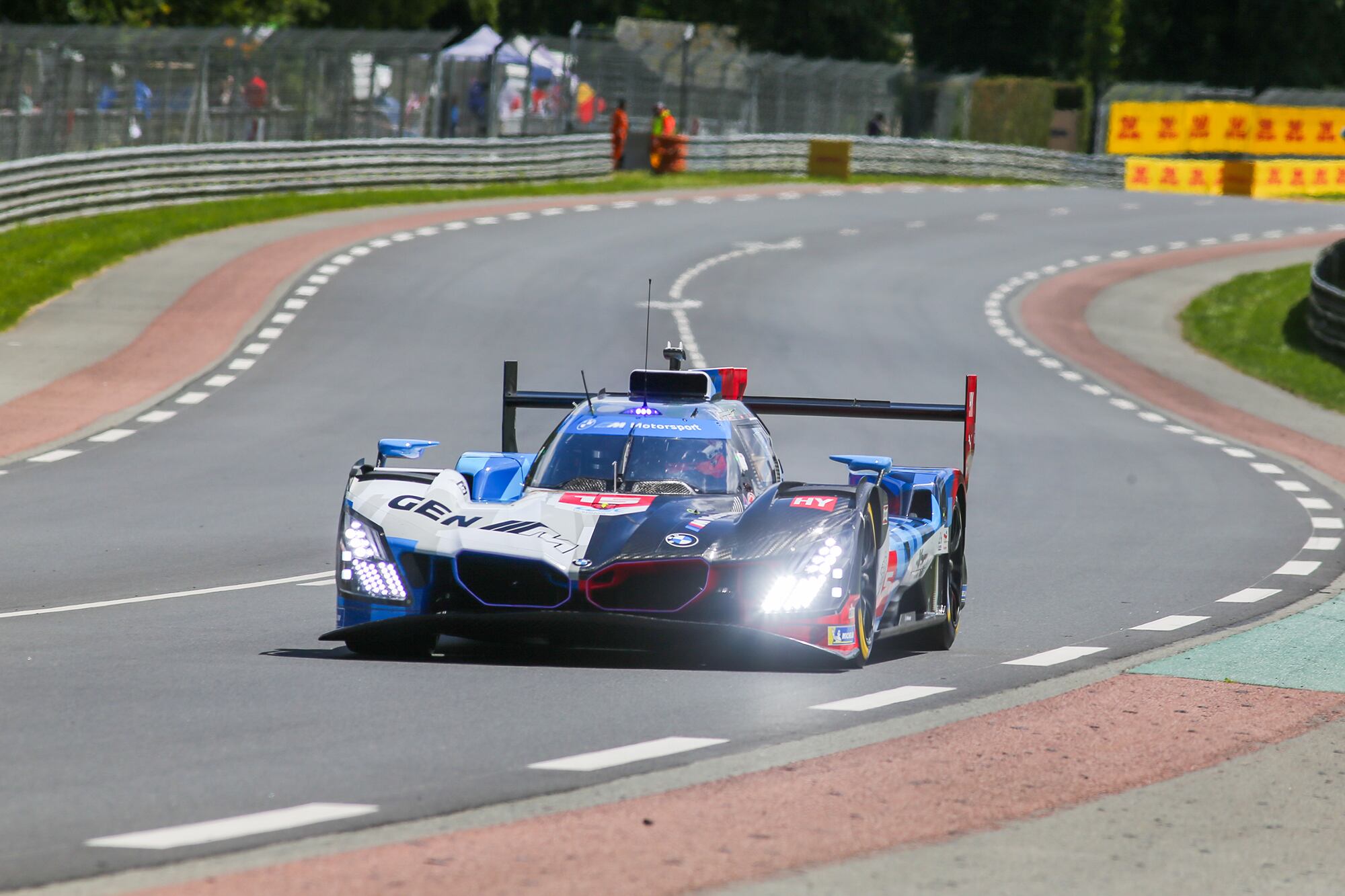En el podio aplaudieron a Cadillac, pero en el cronómetro BMW se adueñó de una histórica pole de las 24 Horas de Le Mans
