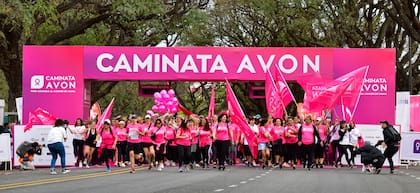!6a. edición de la caminata Avon "para ganarle al cáncer de mama"