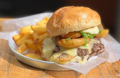 70 locales de hamburguesas con combos a $2400