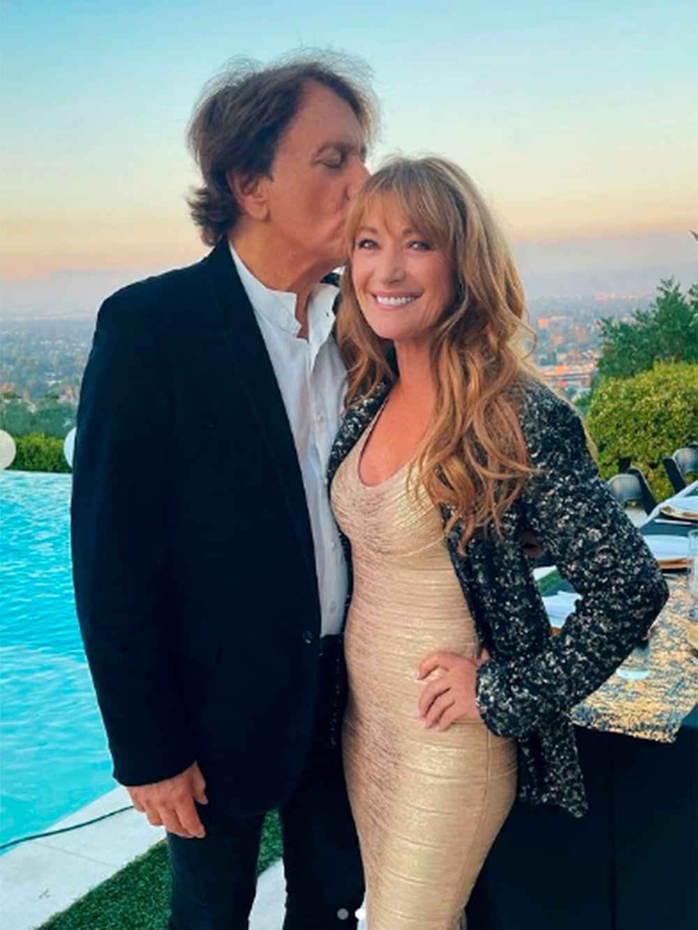 Jane Seymour se comprometió, tras tres años de noviazgo