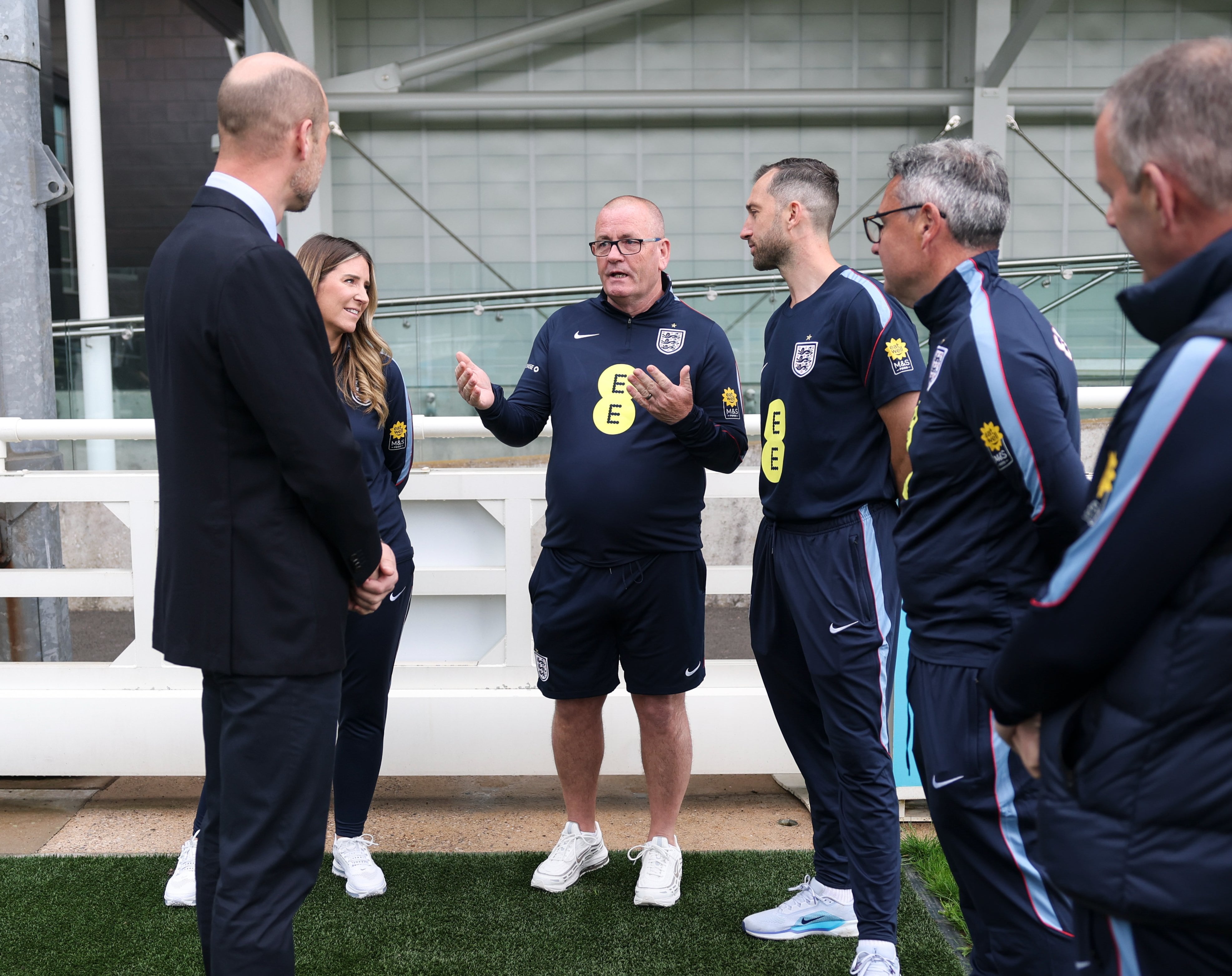 El príncipe Guillermo habló con el cuerpo técnico de la selección de Inglaterra